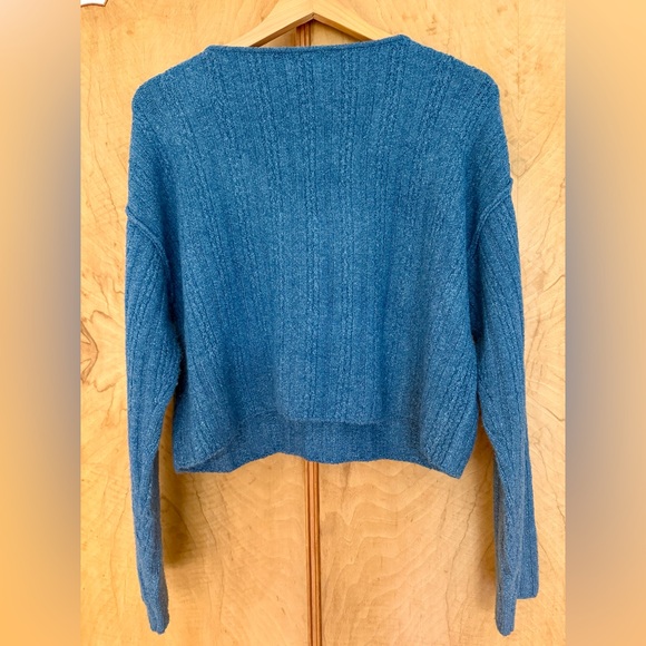 BP V-Neck Sweater Boxy Crop - Picture 6 of 6